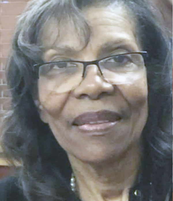Lona Hinds